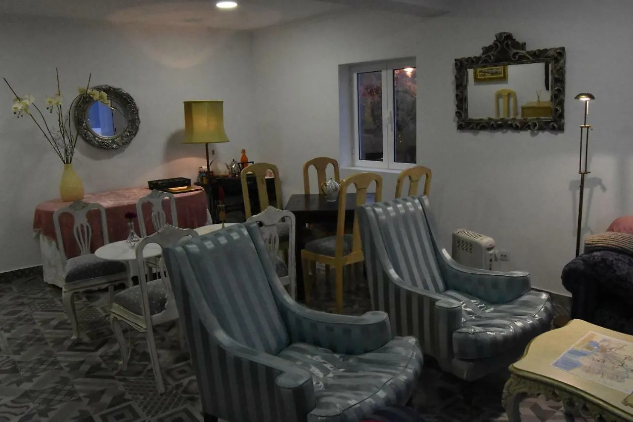 Vila Algarvia Boutique & Suites Albufeira 2*,